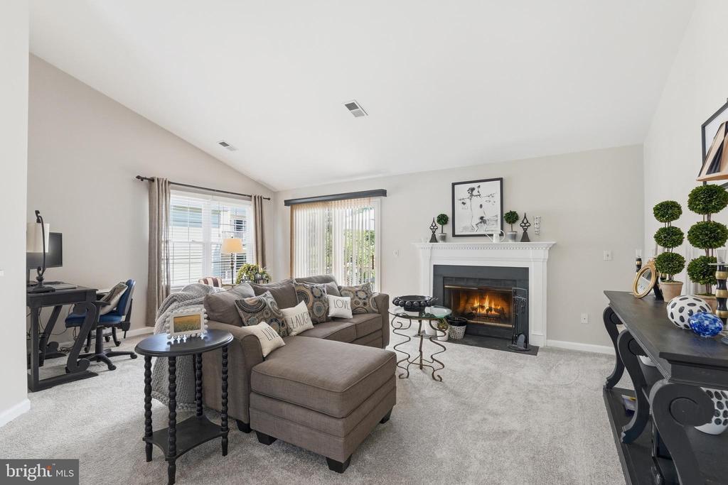 210 FERNWOOD PLACE