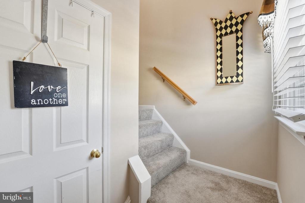 210 FERNWOOD PLACE