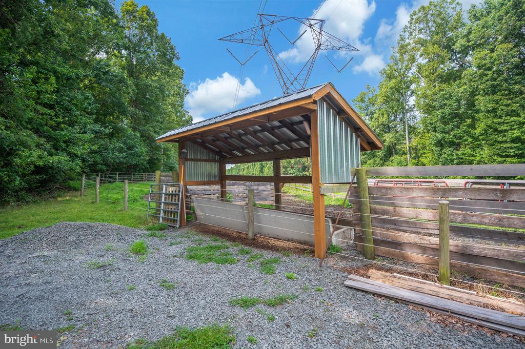 5099 COURTNEYS CORNER ROAD