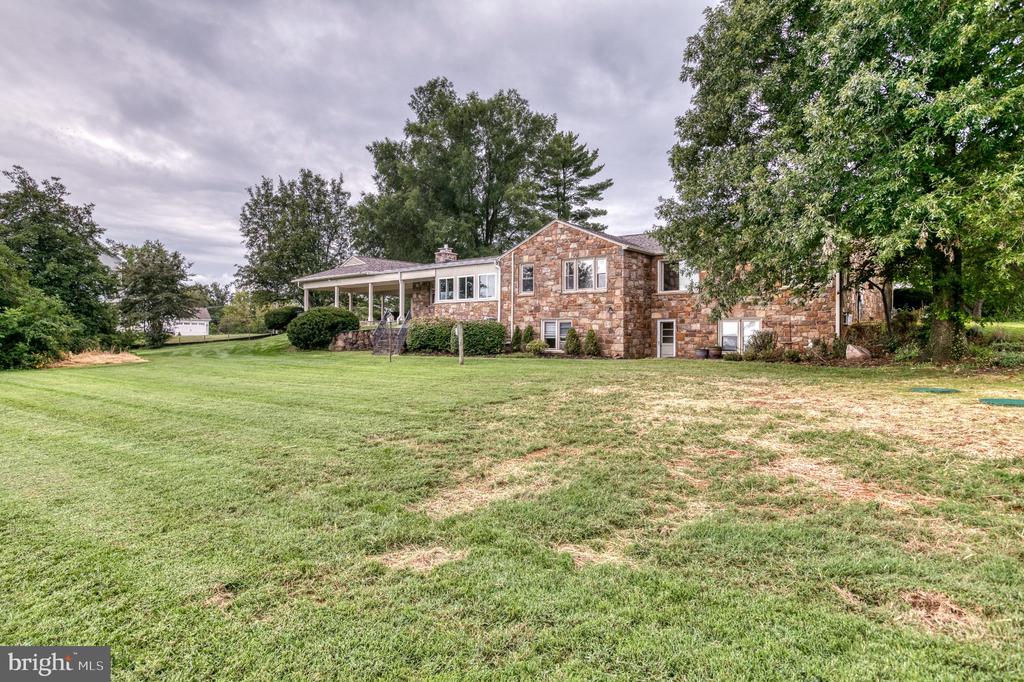 8215 LEES ROAD