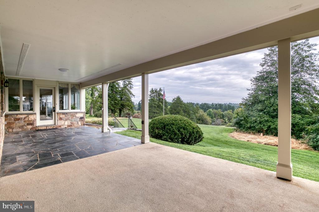 8215 LEES ROAD