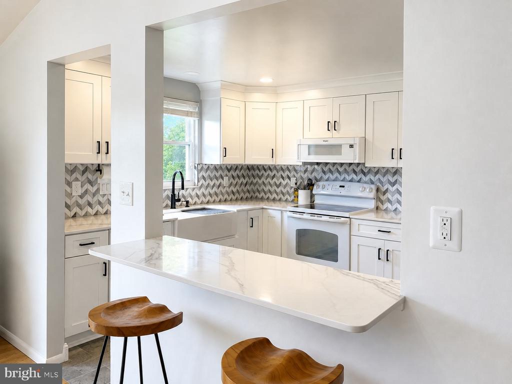 6444 LANCASTER DRIVE