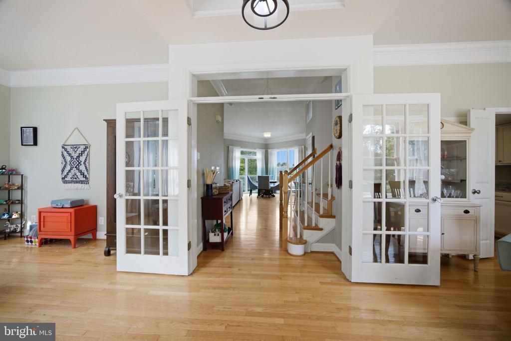 6722 ECKERT COURT