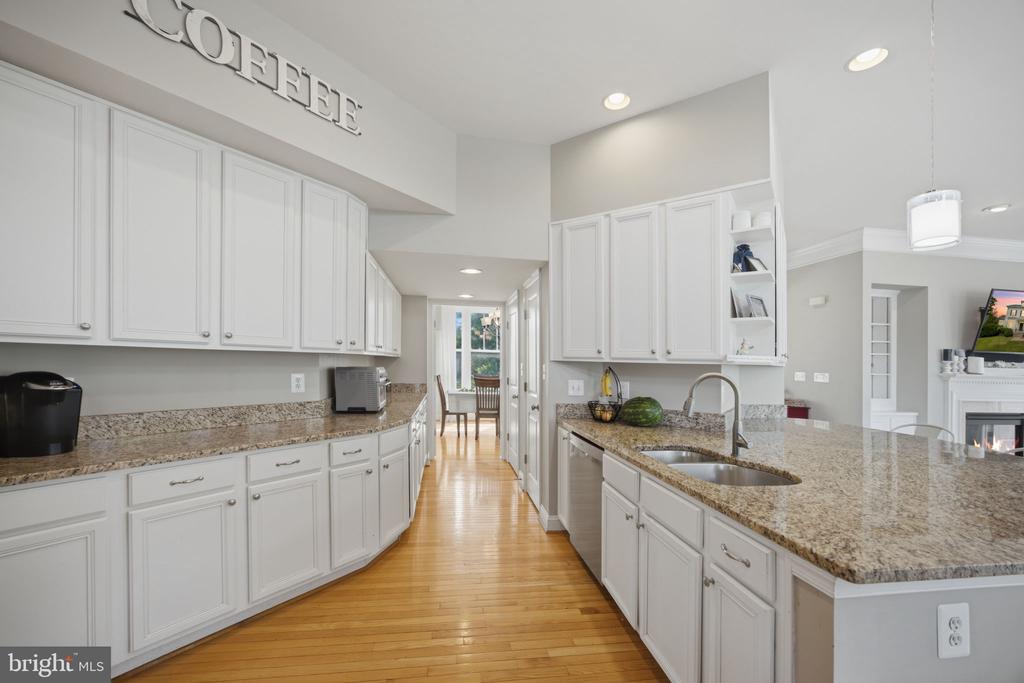 6722 ECKERT COURT