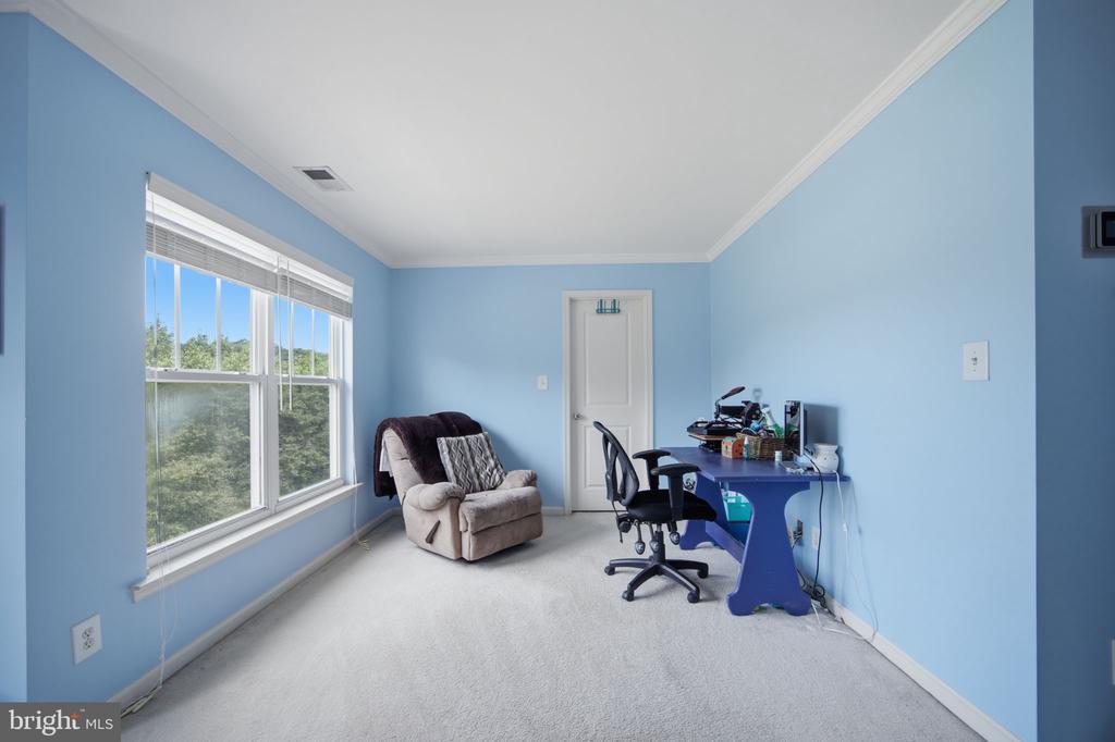 6722 ECKERT COURT