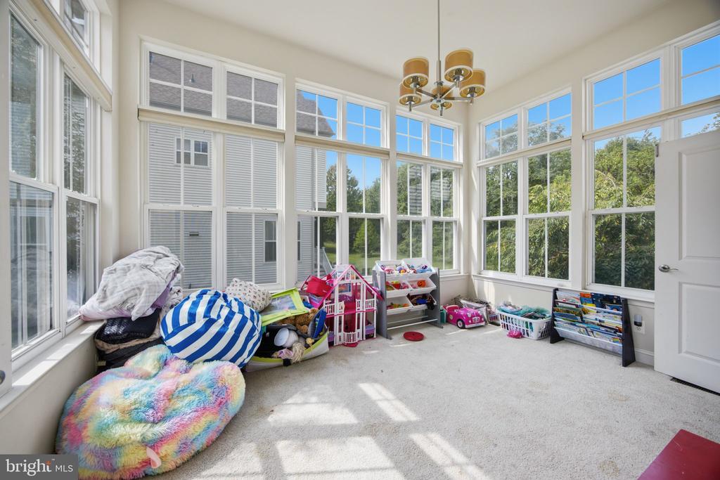 6722 ECKERT COURT