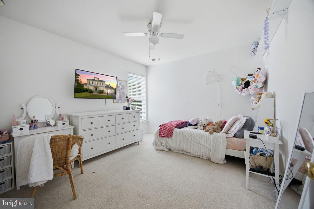 6722 ECKERT COURT
