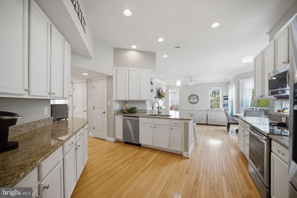 6722 ECKERT COURT