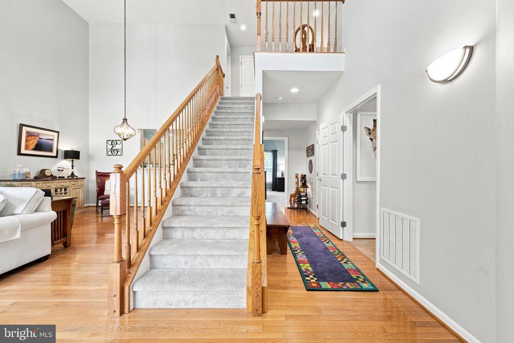 249 SAPPHIRE COURT