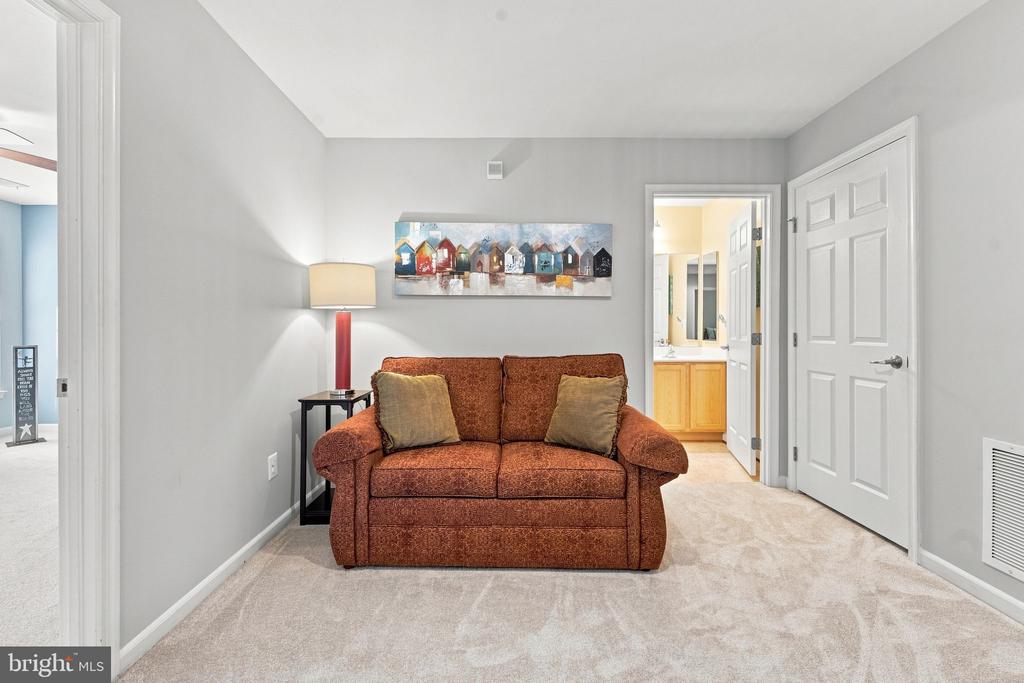 249 SAPPHIRE COURT