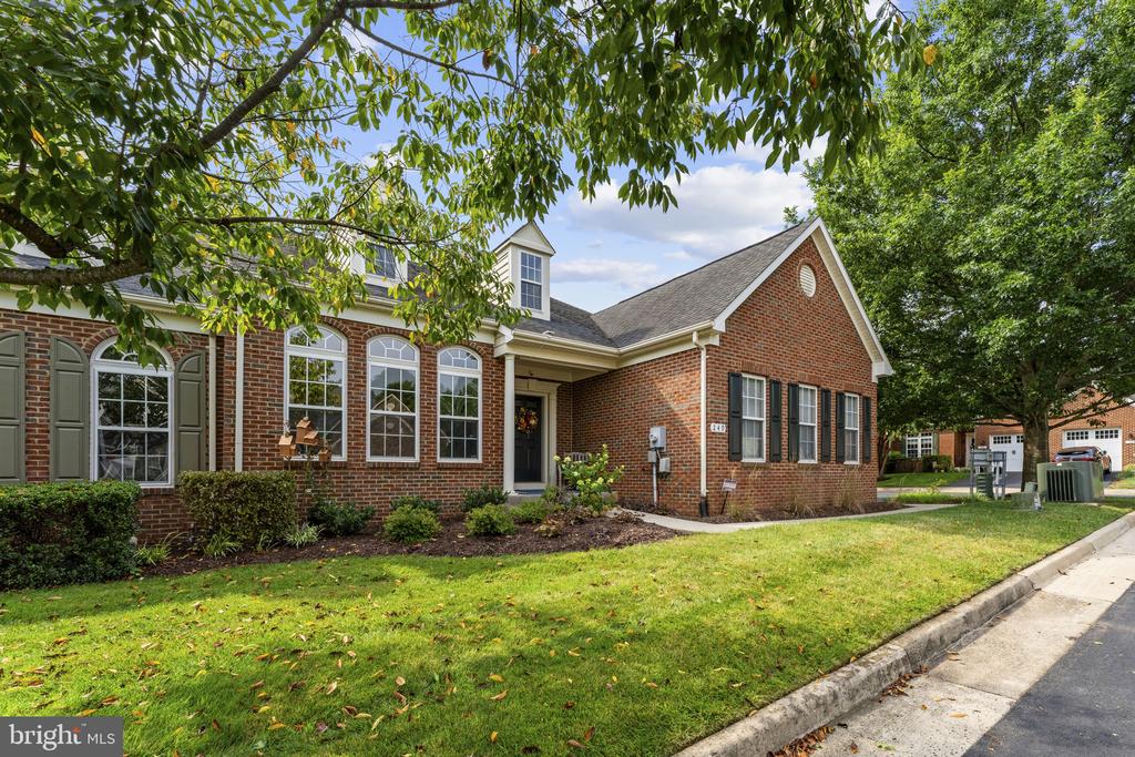 249 SAPPHIRE COURT