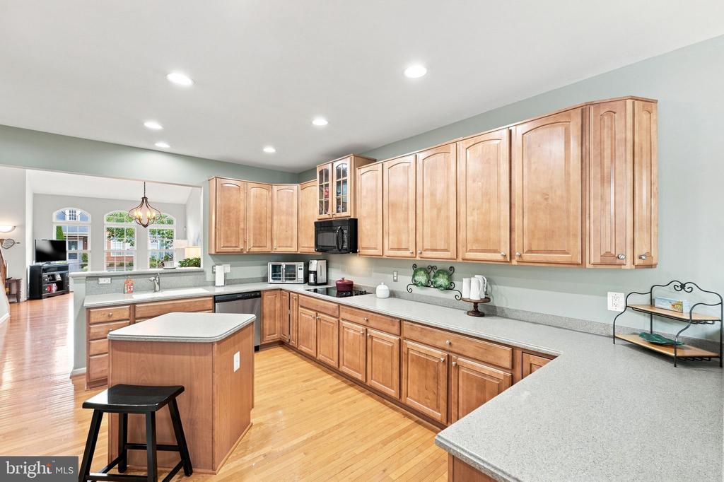 249 SAPPHIRE COURT