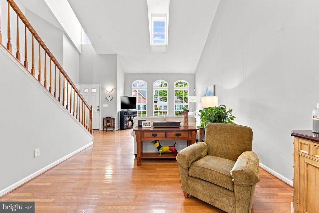 249 SAPPHIRE COURT