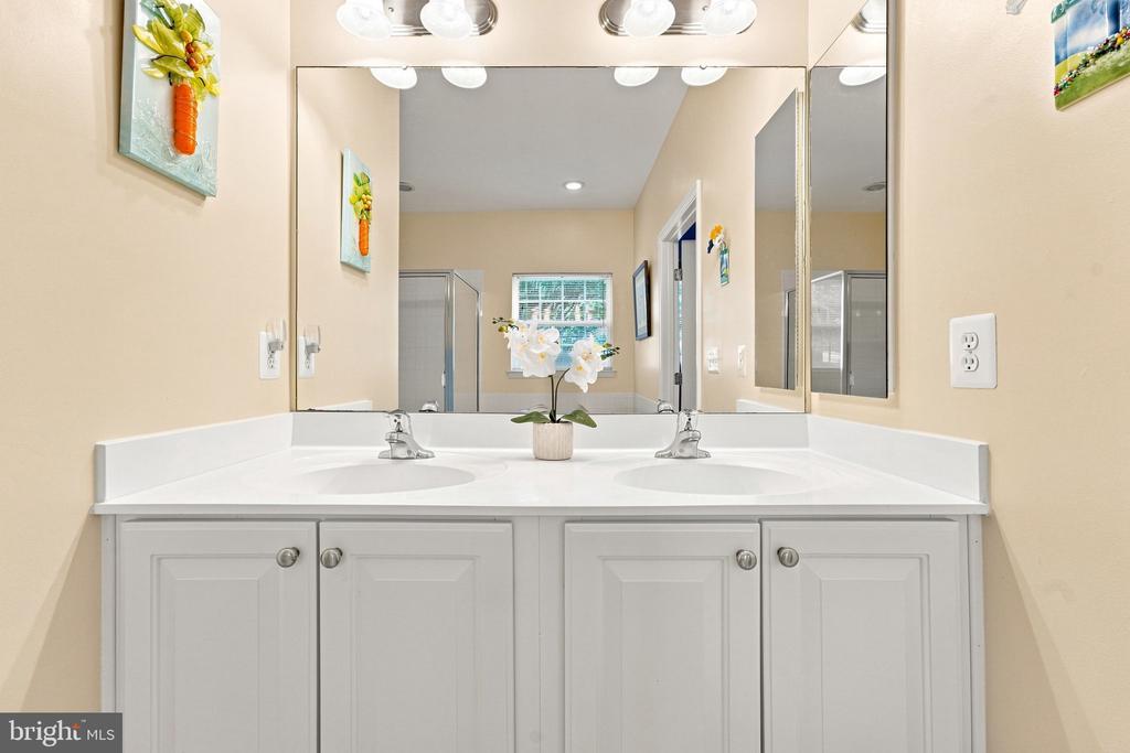 249 SAPPHIRE COURT