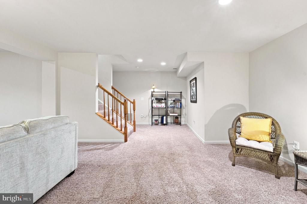 249 SAPPHIRE COURT