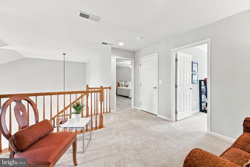 249 SAPPHIRE COURT