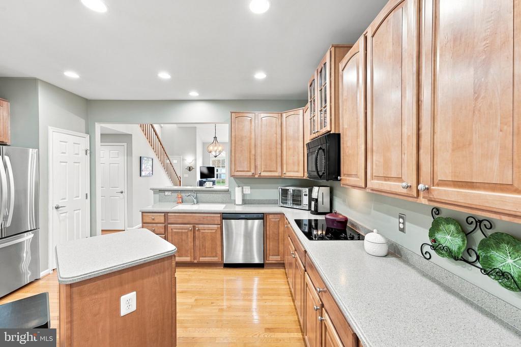 249 SAPPHIRE COURT