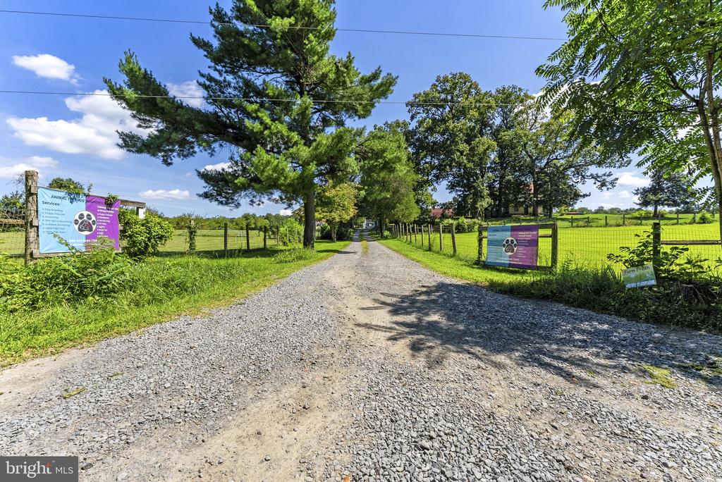 10401 GREEN ROAD