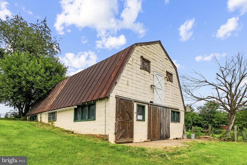 10401 GREEN ROAD