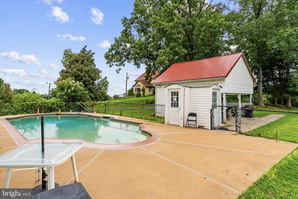 10401 GREEN ROAD