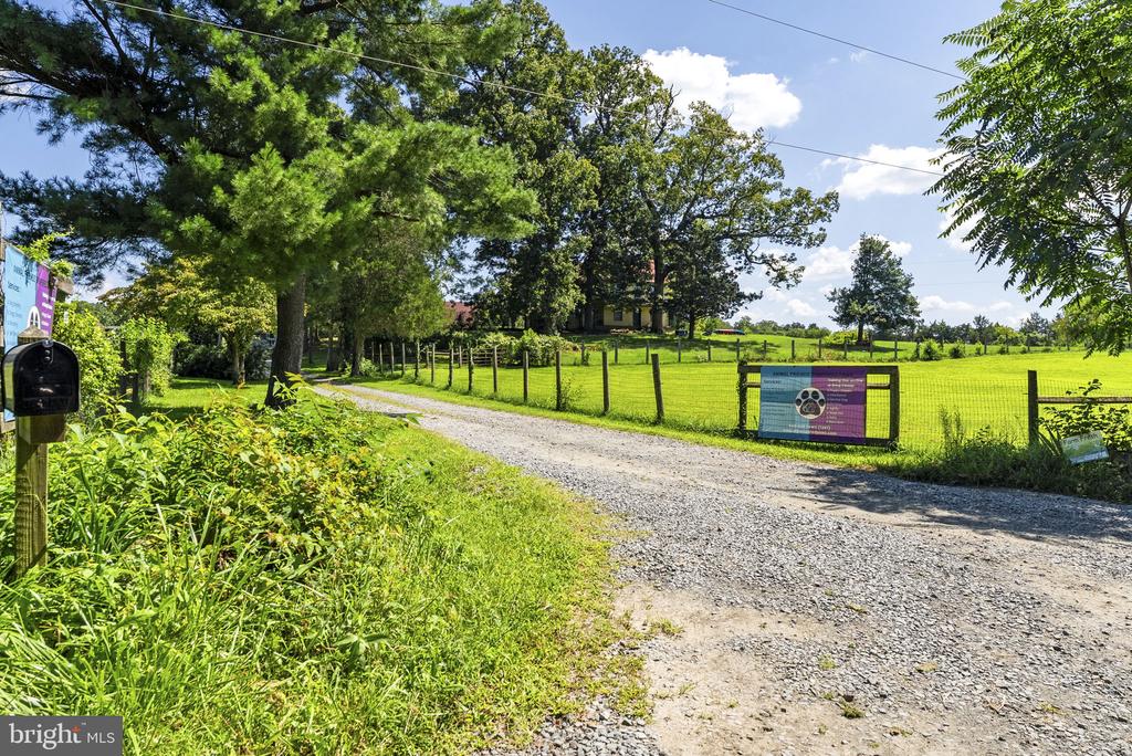 10401 GREEN ROAD