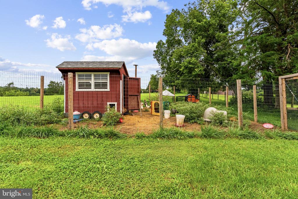 10401 GREEN ROAD