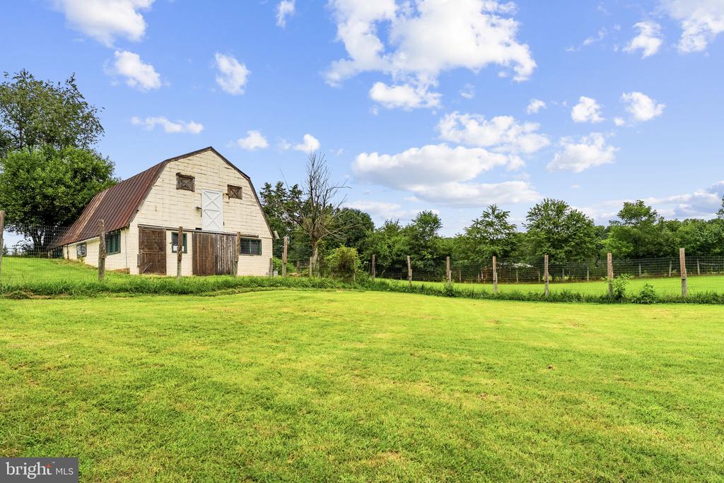 10401 GREEN ROAD