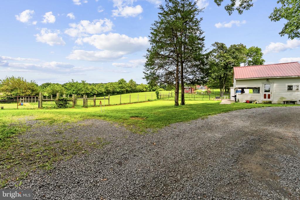 10401 GREEN ROAD