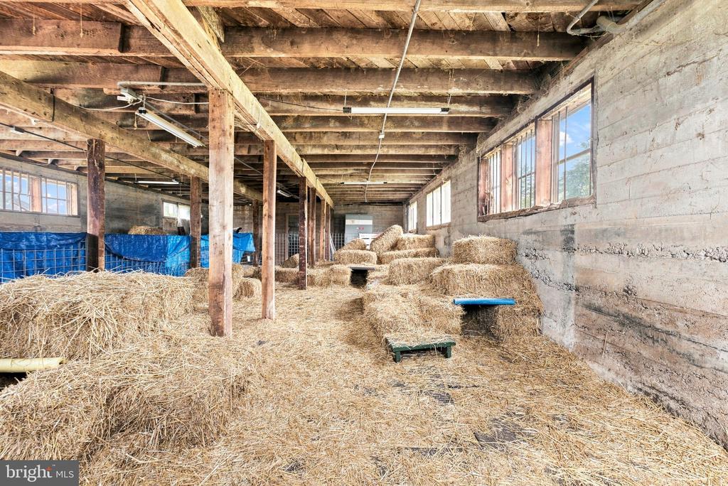 10401 GREEN ROAD