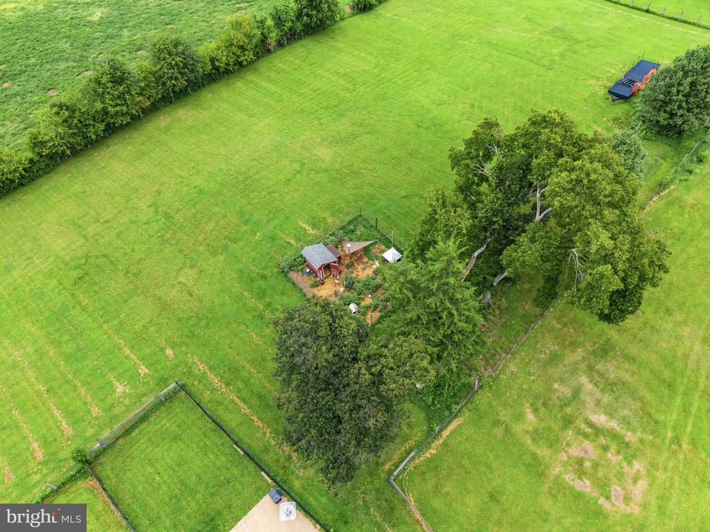 10401 GREEN ROAD