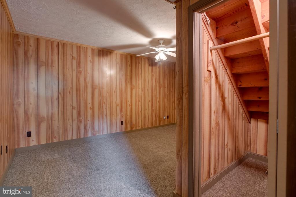 4528 ANNS LANE