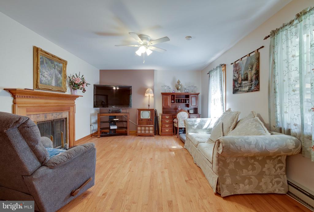 4528 ANNS LANE