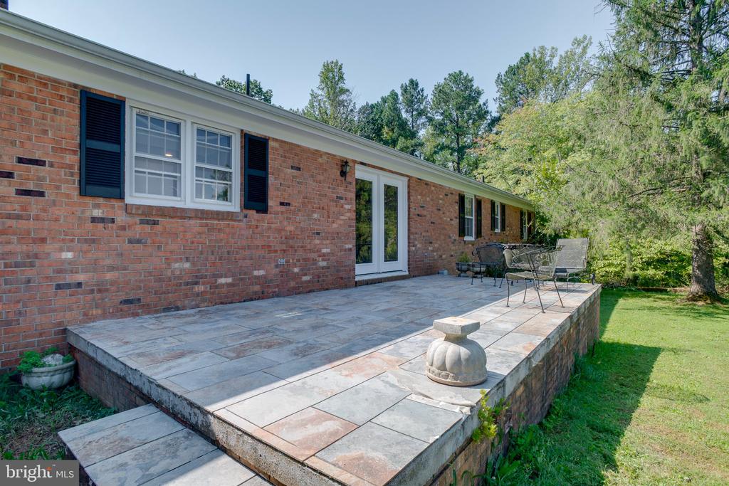 4528 ANNS LANE