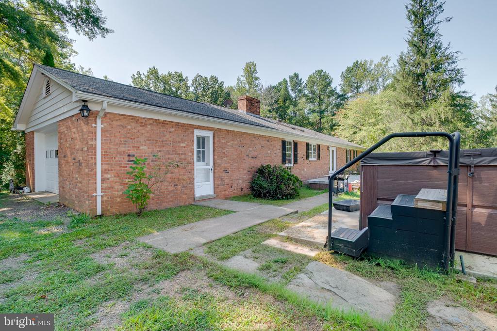 4528 ANNS LANE
