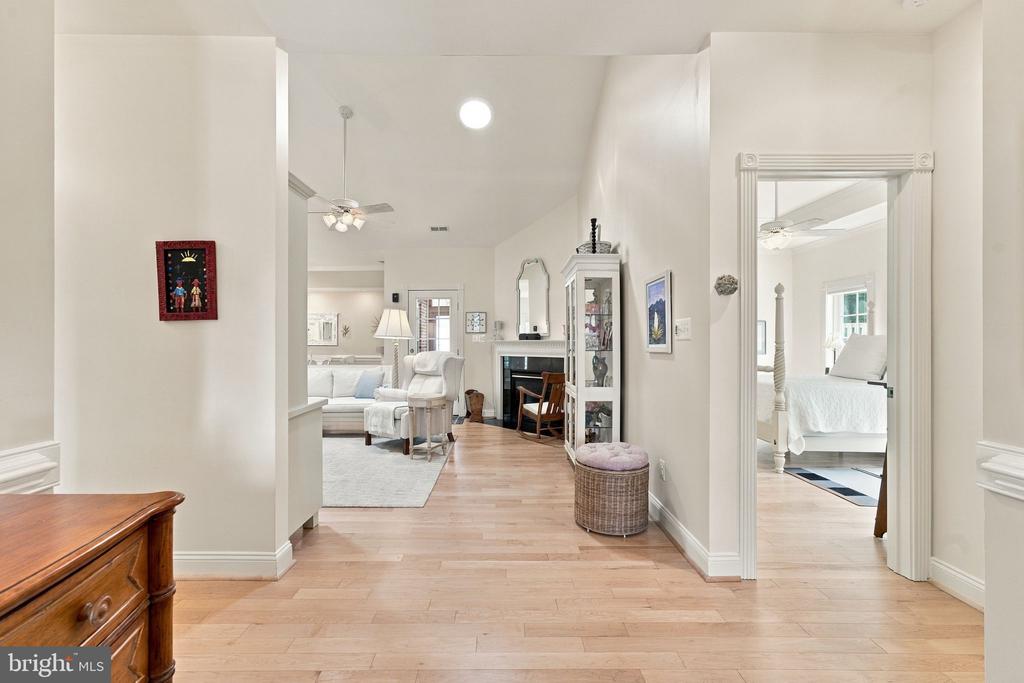 256 CARRIAGE CHASE CIRCLE