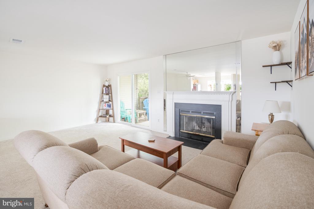 712 CEDAR CREST DRIVE Unit: B