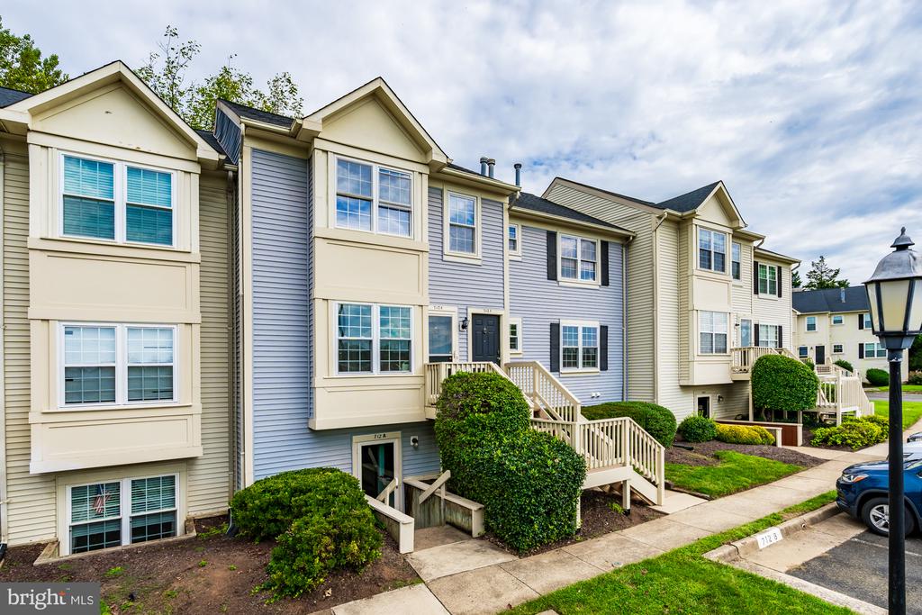 712 CEDAR CREST DRIVE Unit: B