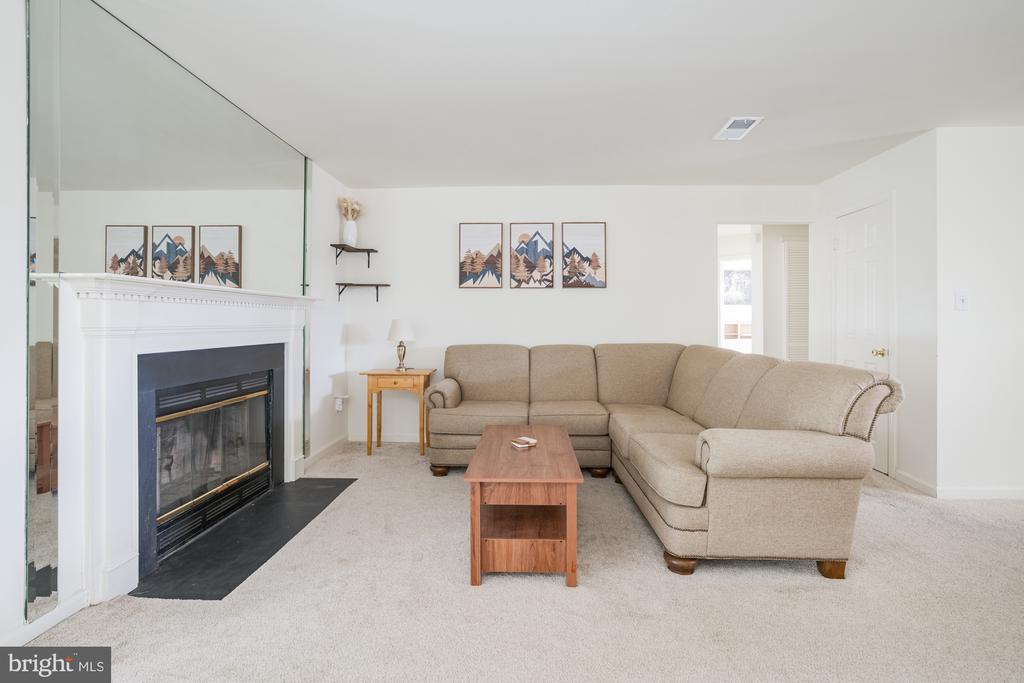 712 CEDAR CREST DRIVE Unit: B