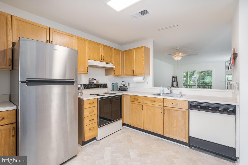 712 CEDAR CREST DRIVE Unit: B