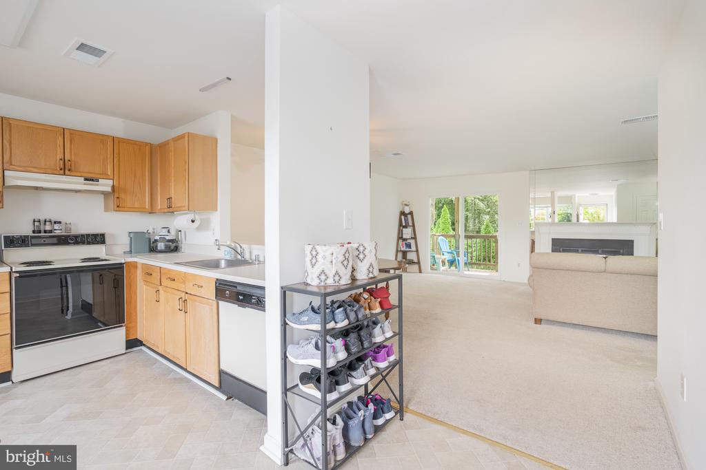 712 CEDAR CREST DRIVE Unit: B