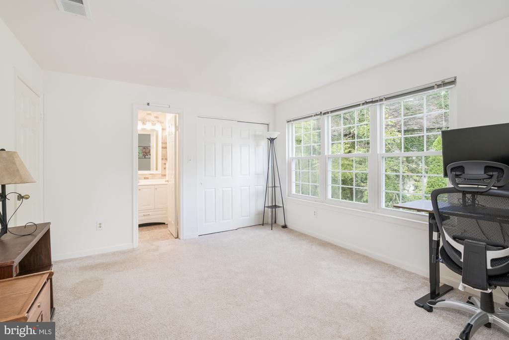 712 CEDAR CREST DRIVE Unit: B