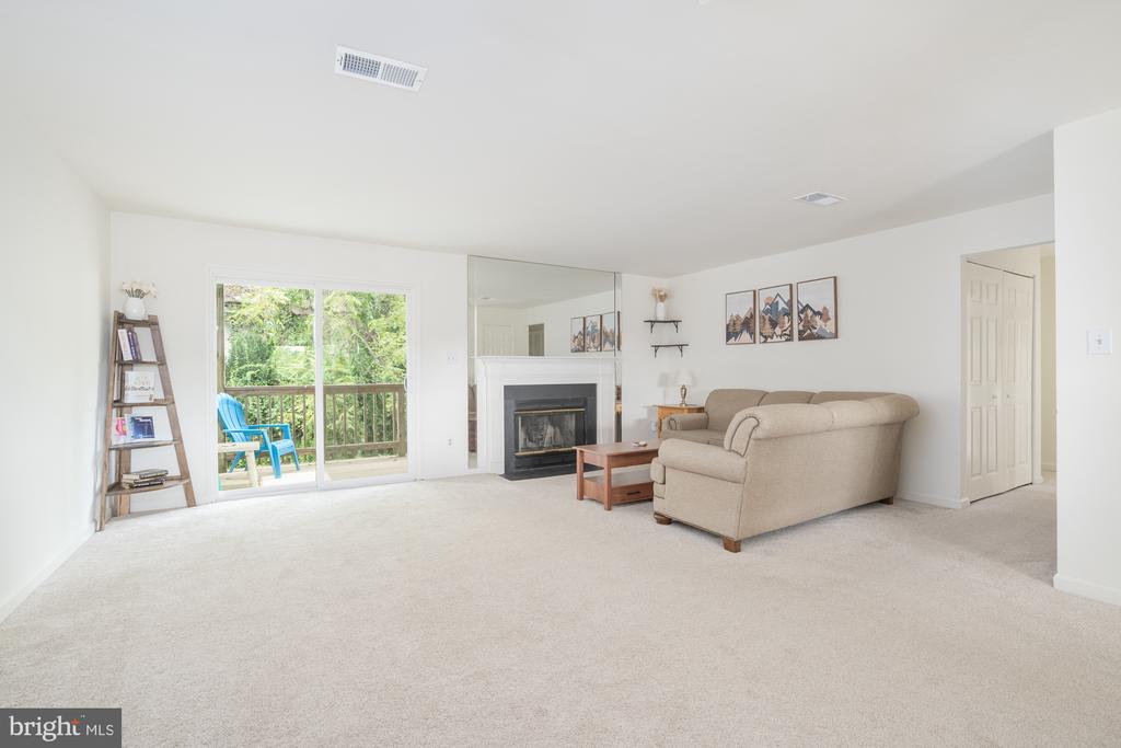 712 CEDAR CREST DRIVE Unit: B