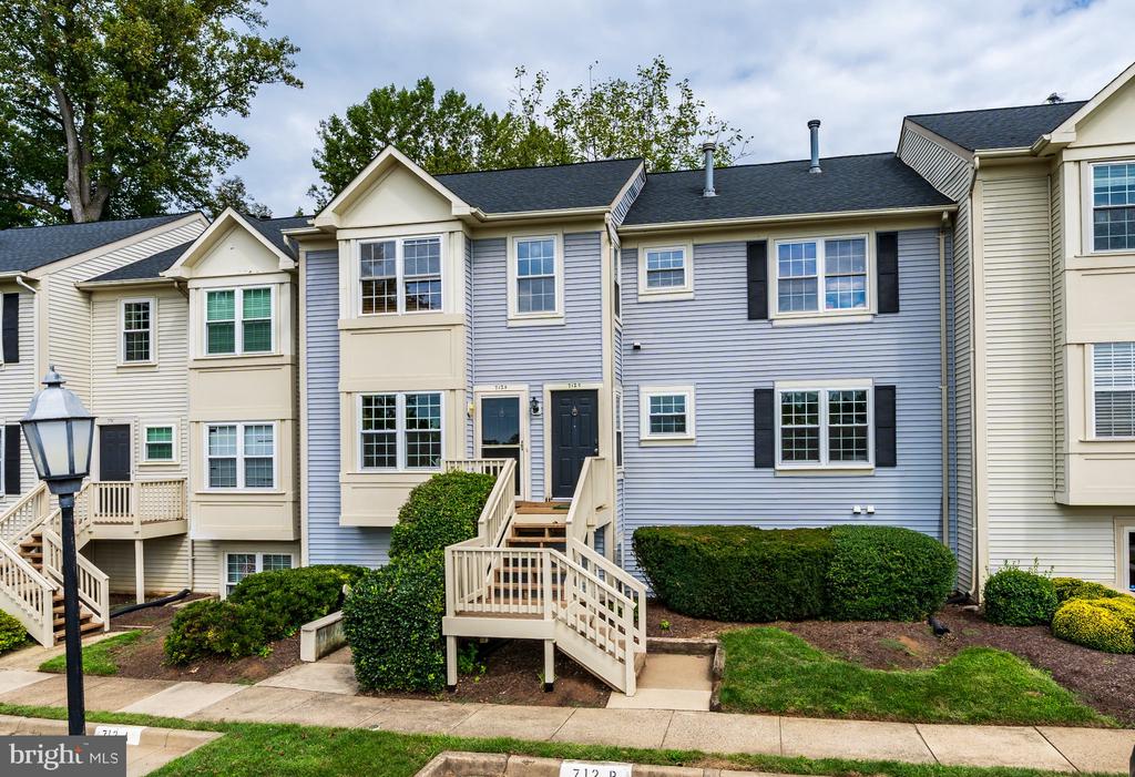 712 CEDAR CREST DRIVE Unit: B