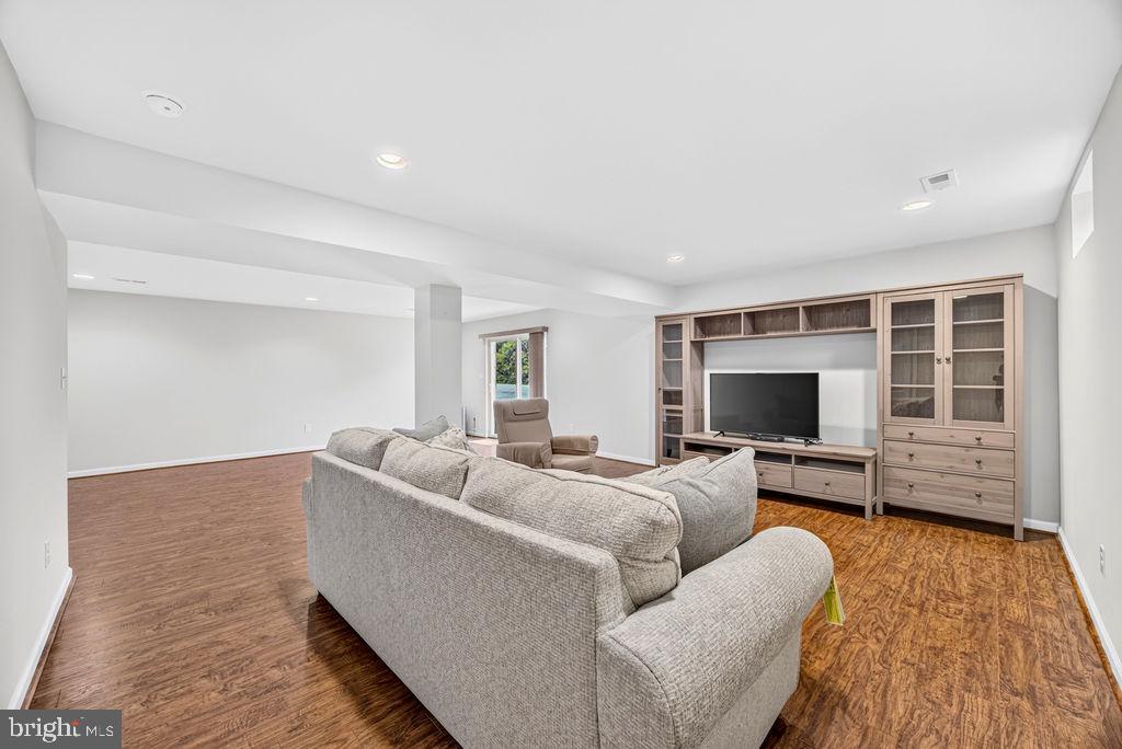 1234 CADENCE WAY