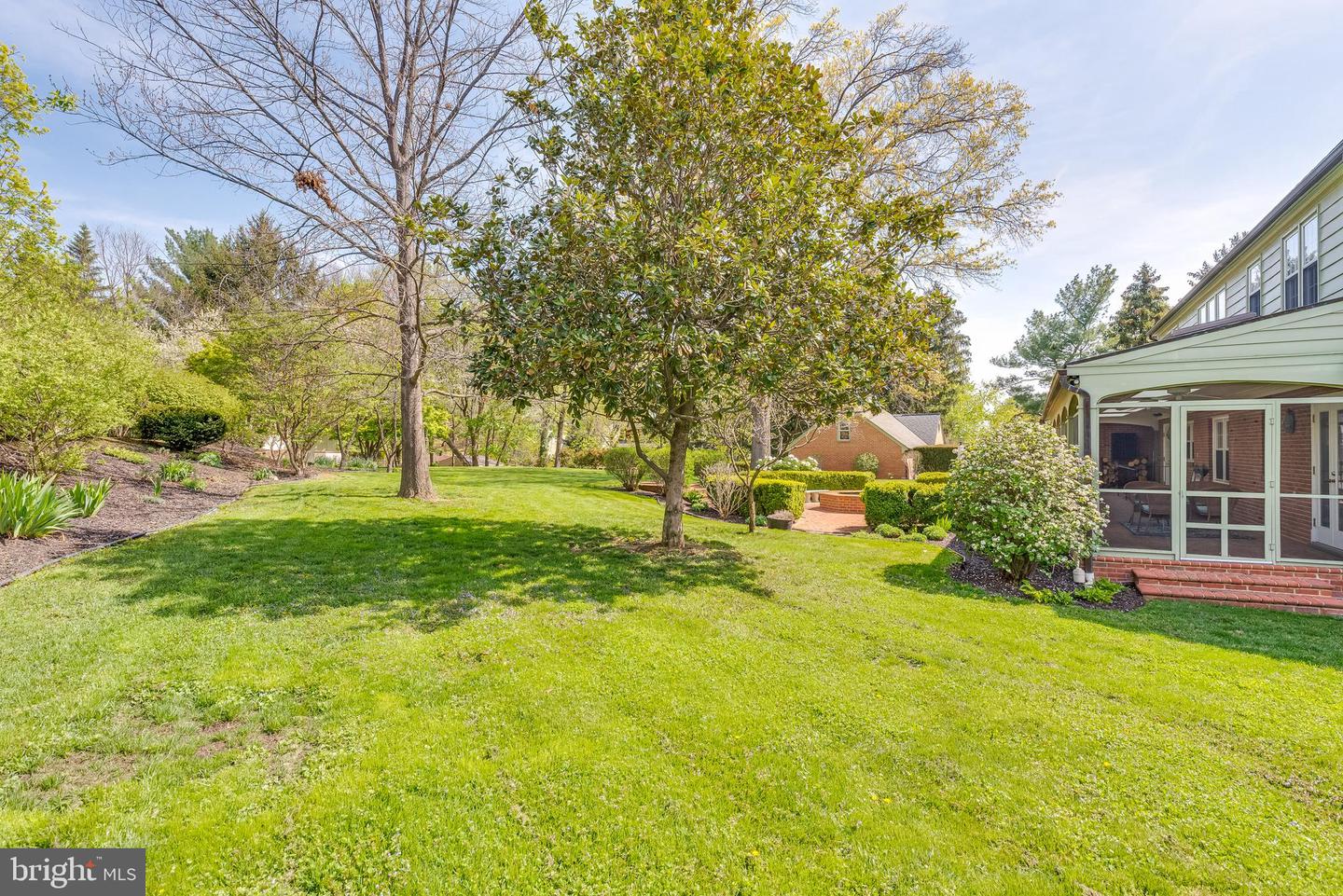 150 Country Club CIRCLE