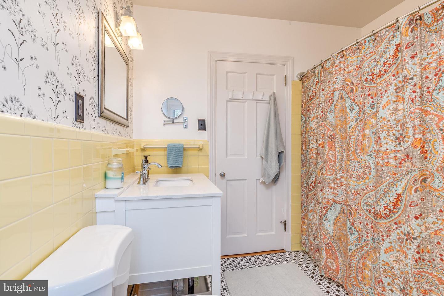 150 Country Club CIRCLE