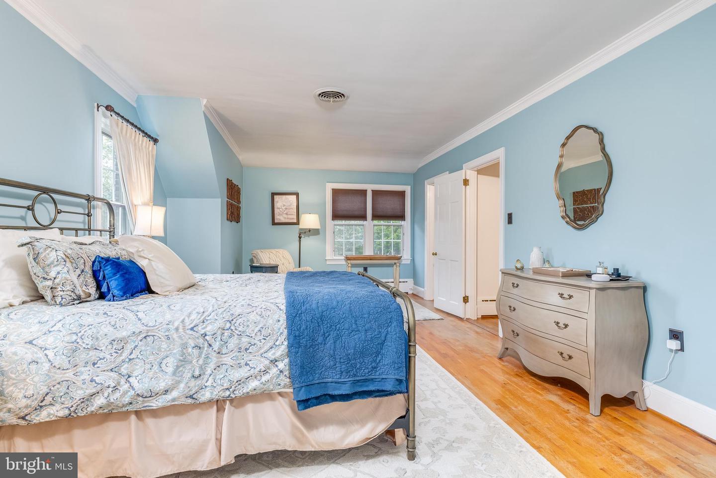 150 Country Club CIRCLE