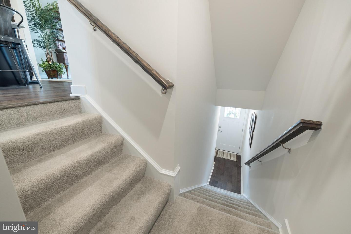 110 Burkwood TERRACE