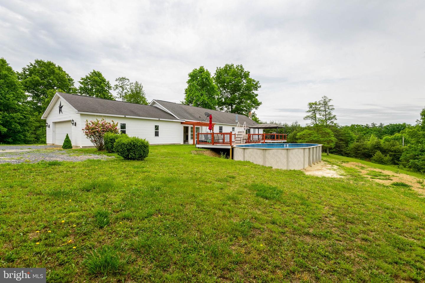 293 Majestic Oaks LANE