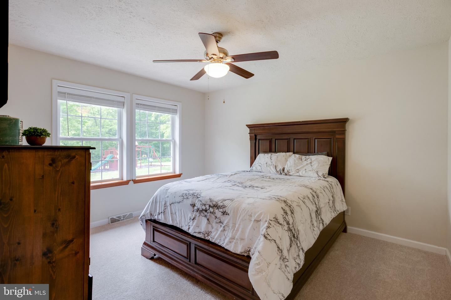 293 Majestic Oaks LANE